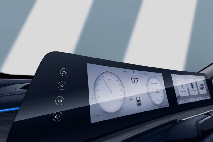 Màn hình kép 12.3 inch cong bo viền. Kết nối Apple Carplay không dây/ Android Auto